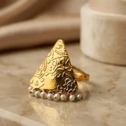 21K Gold Pyramid Shield Seed Pearl Ring - 5.2g - Sultan Gold - خاتم هرمي تراثي مع لؤلؤ ذهب عيار 21 - 5.2 غرام - ذهب السلطان