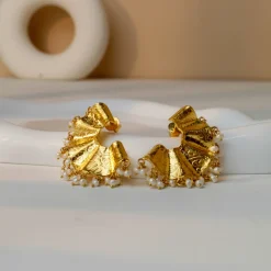 21K Pearl Radiance Gold Earrings - 71.18g - Sultan Gold - أقراط ذهب ولؤلؤ فاخرة عيار 21 - 71.18 غرام - ذهب السلطان