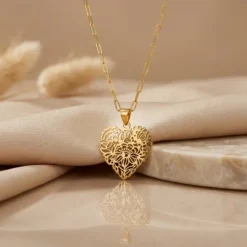 21K Gold Filigree Lace Heart Necklace - 3.05g - Sultan Gold - عقد قلب دانتيل مفرغ ذهب عيار 21 - 3.05 غرام - ذهب السلطان