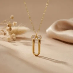 21K Gold Pavé Zircon U-Link Horseshoe Necklace - 5.38g - Sultan Gold - عقد حدوة حصان زركون ذهب عيار 21 - 5.38 غرام - ذهب السلطان