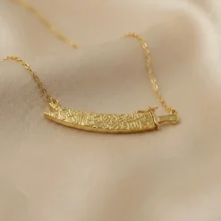 21K Traditional Arabian Janbiya Dagger Necklace - 10.09g - Sultan Gold - عقد خنجر تراثي جنبية ذهب عيار 21 - 10.09 غرام - ذهب السلطان