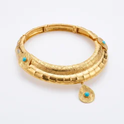 21K Royal Turquoise Charm Gold Bangle - 77.83g - Sultan Gold - سوار إسورة ذهب ملكي بتعليقة فيروز عيار 21 - 77.83 غرام - ذهب السلطان