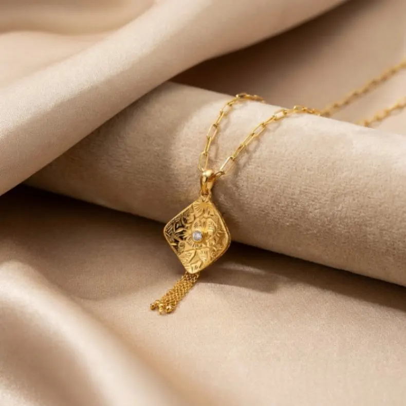 21K Gold Rhombus Filigree Tassel Drop Necklace - 1.44g - Sultan Gold - عقد معين مفرغ مع شراشيب ذهب عيار 21 - 1.44 غرام - ذهب السلطان
