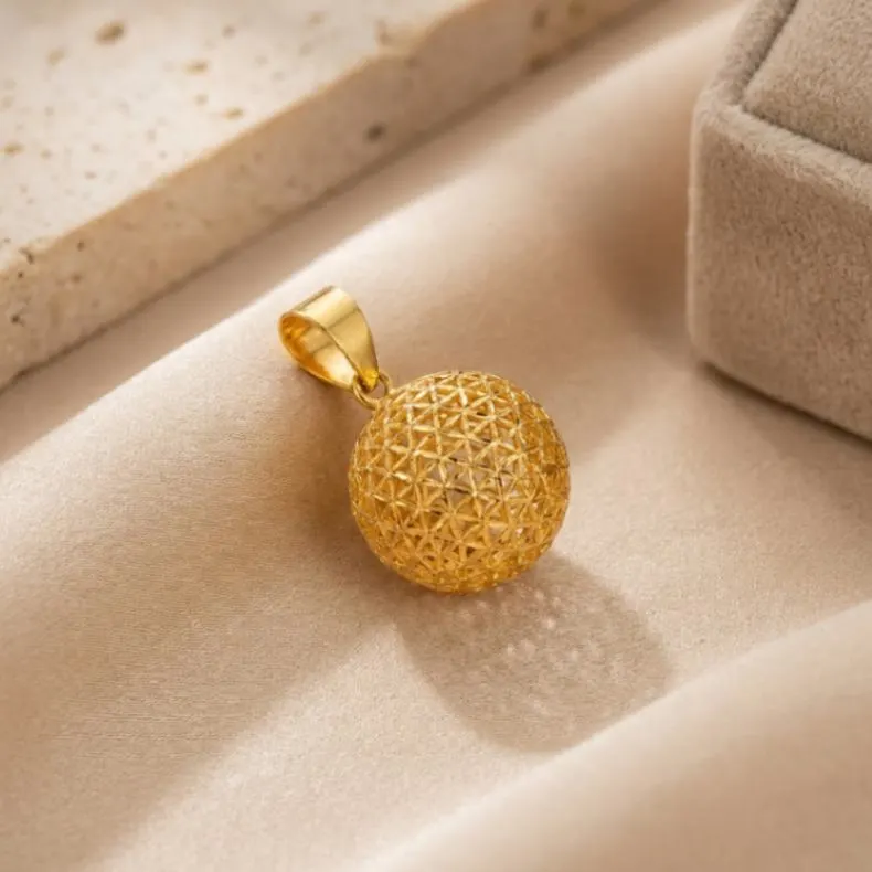 21K Gold Filigree Lattice Sphere Ball Necklace - 2.35g - Sultan Gold - عقد كرة شبكية مفرغة ذهب عيار 21 - 2.35 غرام - ذهب السلطان