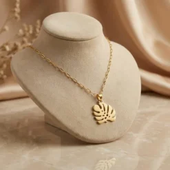 21K Gold Monstera Palm Leaf Pendant Necklace - 3.12g - Sultan Gold - عقد ورقة شجر مونستيرا ذهب عيار 21 - 3.12 غرام - ذهب السلطان