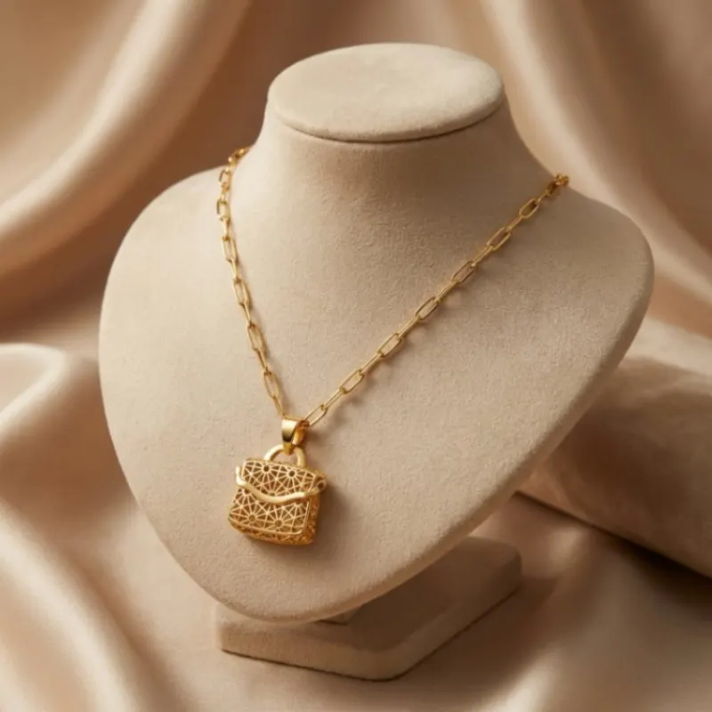 21K Gold Miniature Handbag Filigree Necklace - 3.36g - Sultan Gold - عقد شنطة يد مفرغة ذهب عيار 21 - 3.36 غرام - ذهب السلطان