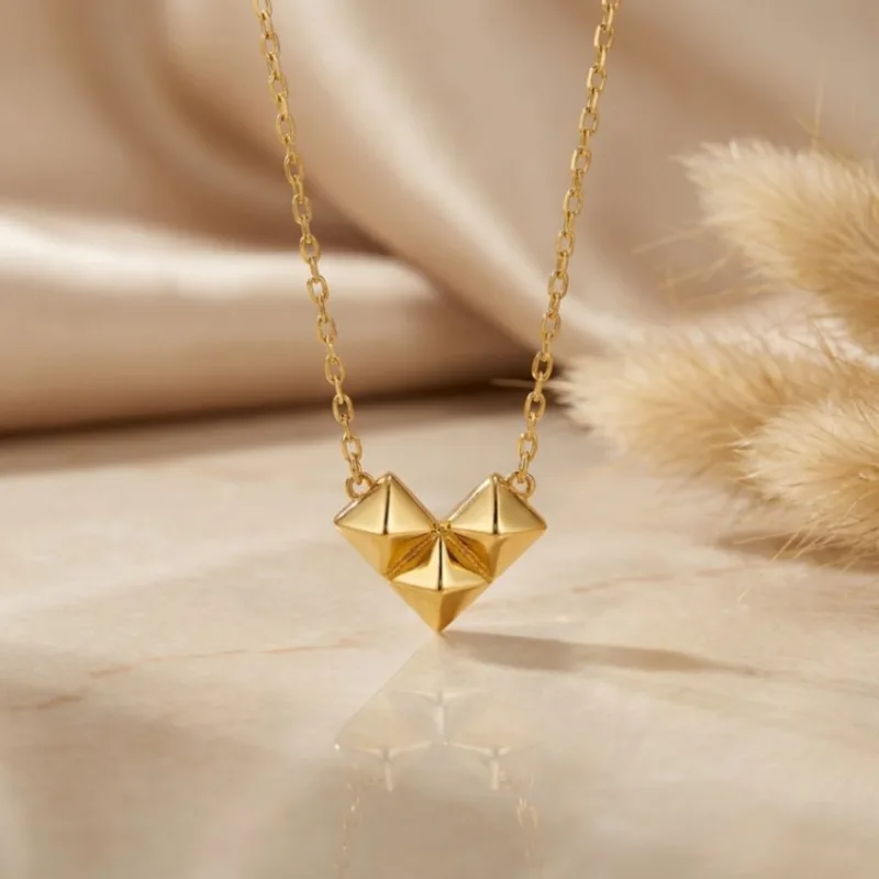 21K Gold Faceted Origami Geometric Heart Necklace - 3.58g - Sultan Gold - عقد قلب هندسي مجسم ذهب عيار 21 - 3.58 غرام - ذهب السلطان
