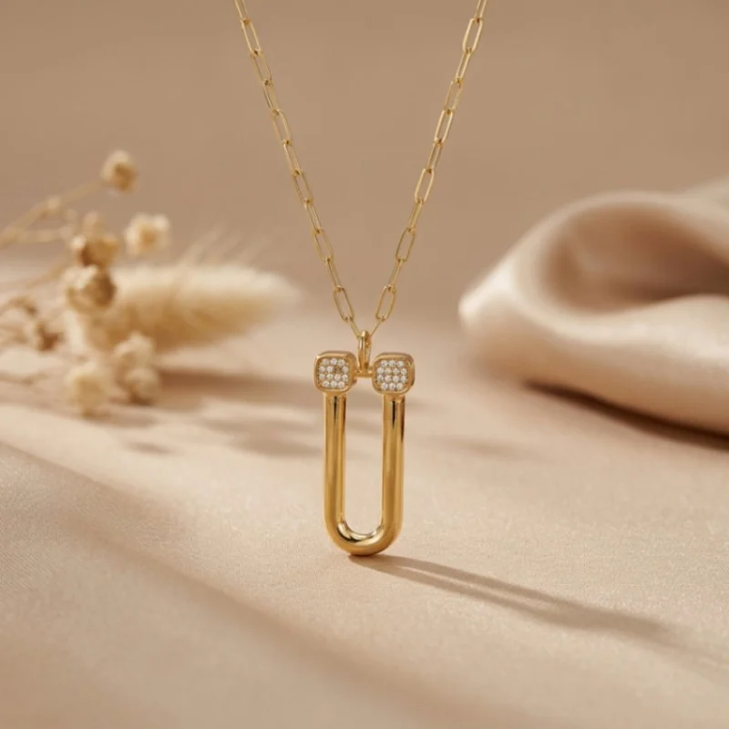 21K Gold Pavé Zircon U-Link Horseshoe Necklace - 5.38g - Sultan Gold - عقد حدوة حصان زركون ذهب عيار 21 - 5.38 غرام - ذهب السلطان
