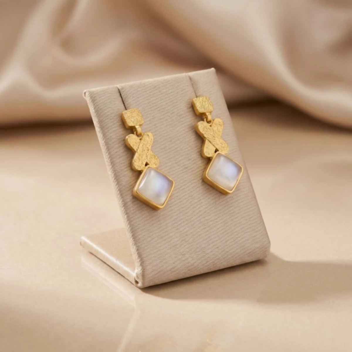 21K Royal Geometric Luxury Gold Earrings - 69.45g - Sultan Gold - أقراط ذهب هندسية ملكية فاخرة عيار 21 - 69.45 غرام - ذهب السلطان