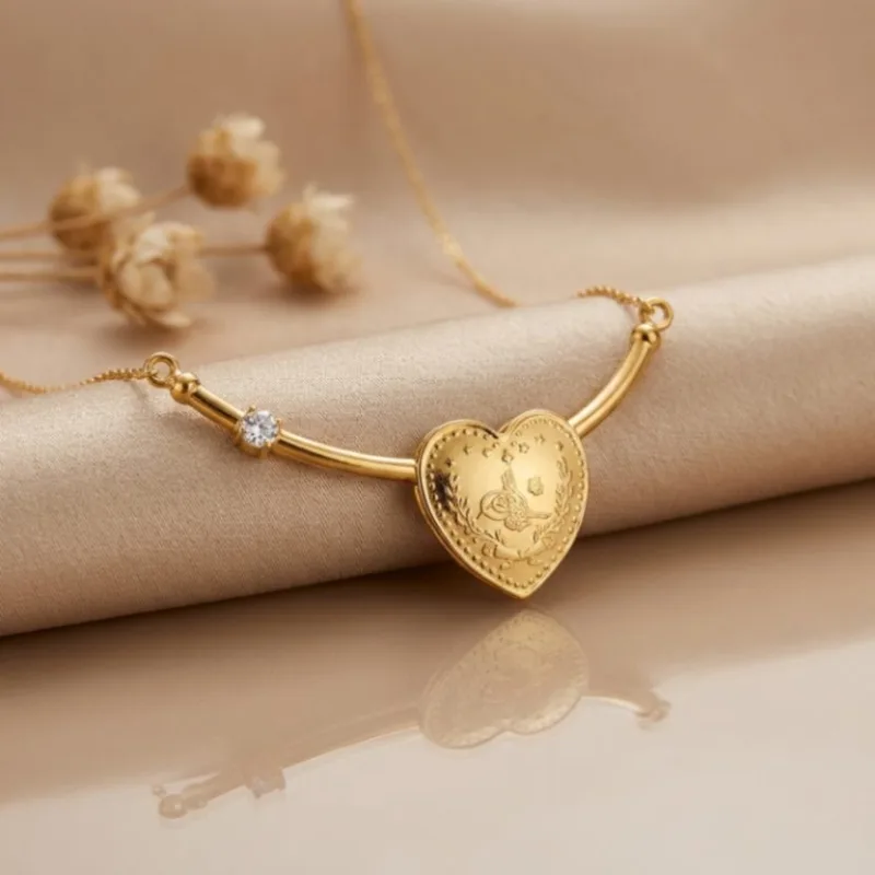 21K Gold Ribbed Puffed Heart Station Necklace - 5.7g - Sultan Gold - عقد قلب بارز مضلع ذهب عيار 21 - 5.7 غرام - ذهب السلطان