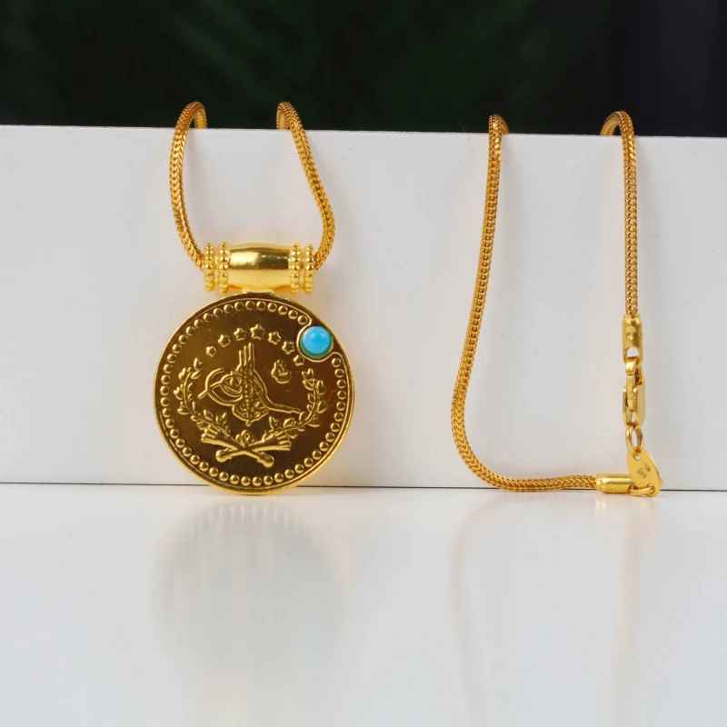 22K Heritage Lira Coin Pendant with Turquoise - 8.93g - Sultan Gold - تعليقة ليرة ذهب مرصعة بالفيروز عيار 22 - 8.93 غرام - ذهب السلطان
