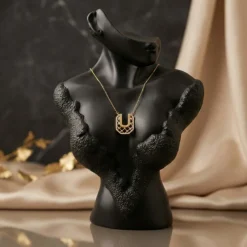 18K Gold Honeycomb Lattice U-Link Necklace - 6.32g - Sultan Gold - عقد حدوة حصان خلايا النحل ذهب عيار 18 - 6.32 غرام - ذهب السلطان
