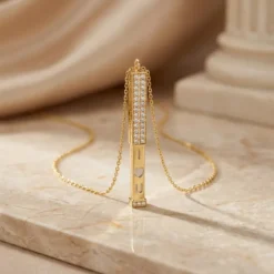 21K Gold I Love You Bar Pavé Pendant Necklace - 12.44g - Sultan Gold - عقد بار ذهب مرصع بالزركون آي لاف يو عيار 21 - 12.44 غرام - ذهب السلطان