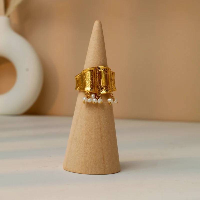 21K Pearl Radiance Gold Earrings - 71.18g - Sultan Gold - أقراط ذهب ولؤلؤ فاخرة عيار 21 - 71.18 غرام - ذهب السلطان