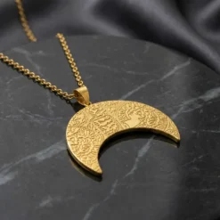 21K Gold Textured Crescent Moon Pendant Necklace - 7.57g - Sultan Gold - عقد هلال ذهب منقوش عيار 21 - 7.57 غرام - ذهب السلطان