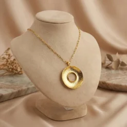 21K Gold Fluted Sunburst Circle Pendant Necklace - 7.56g - Sultan Gold - عقد مدالية شمس ذهب عيار 21 - 7.56 غرام - ذهب السلطان