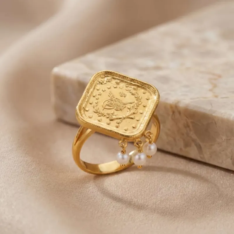 22K Heritage Square Lira Pearl Drop Ring - 4.67g - Sultan Gold - خاتم ليرة مربع مع لؤلؤ متدلي ذهب عيار 22 - 4.67 غرام - ذهب السلطان