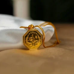 22K Heritage Octagonal Lira Coin Pendant - 7.62g - Sultan Gold - تعليقة ليرة مثمنة ذهب عيار 22 - 7.62 غرام - ذهب السلطان