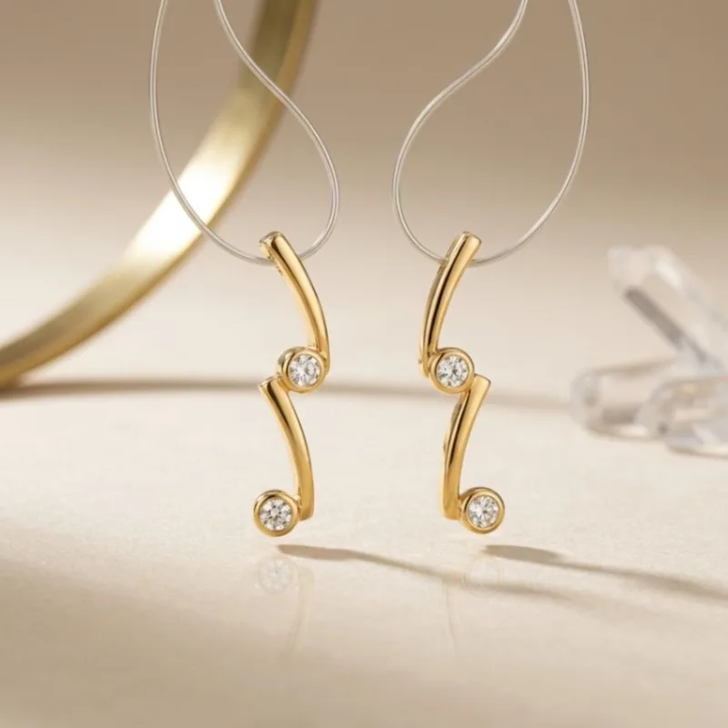 21K Gold Zigzag Wave Zircon Stud Earrings - 6.74g - Sultan Gold - أقراط خطوط متعرجة مرصعة بالزركون ذهب عيار 21 - 6.74 غرام - ذهب السلطان