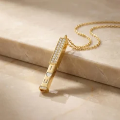 21K Gold I Love You Bar Pavé Pendant Necklace - 12.44g - Sultan Gold - عقد بار ذهب مرصع بالزركون آي لاف يو عيار 21 - 12.44 غرام - ذهب السلطان