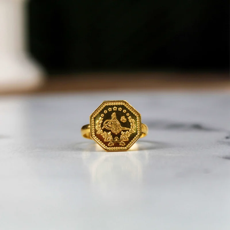 22K Heritage Octagonal Quarter Lira Ring - 3.45g - Sultan Gold - خاتم ربع ليرة مثمن ذهب عيار 22 - 3.45 غرام - ذهب السلطان