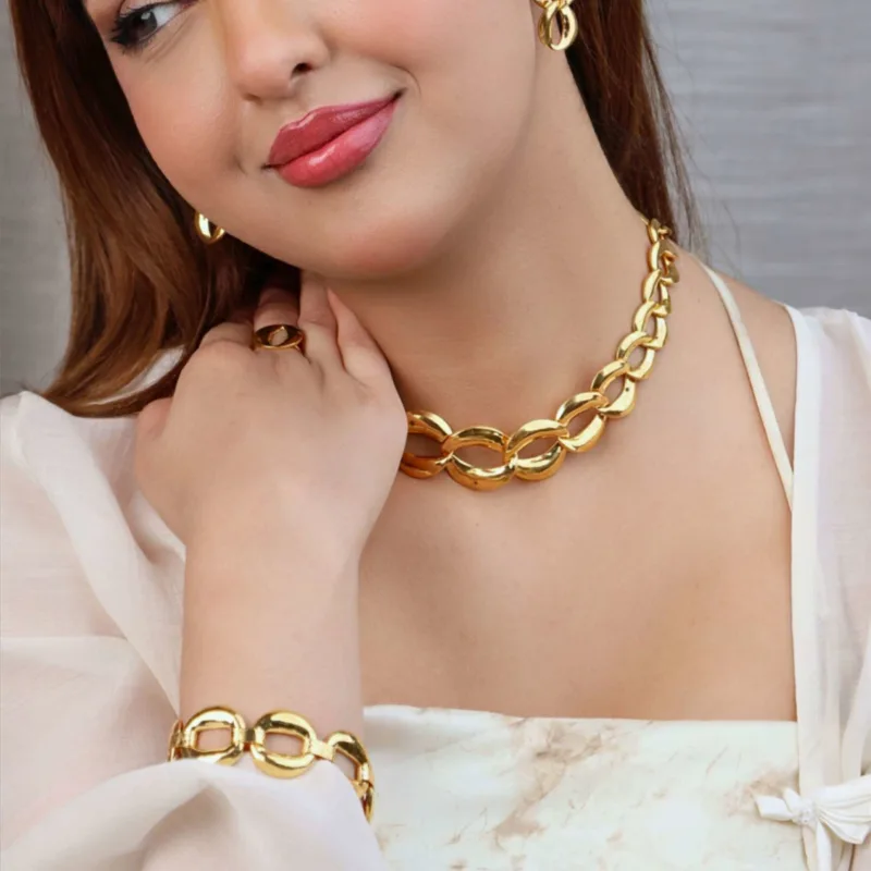 طقم حلقات إنفينيتي بيضاوية عيار 21 - 63.53 جرام - ذهب السلطان - طقم فاخر عيار 21 - 63.53 جرام - ذهب السلطان