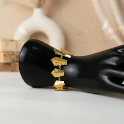 21K Shield Motif Luxury Gold Ring - 32.85g - Sultan Gold - خاتم ذهب ملكي بتصميم درع عيار 21 - 32.85 غرام - ذهب السلطان