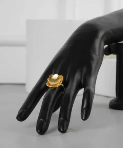 ⁦22K Heritage Leera Coin Ring - 12.92g⁩ - الصورة ⁦3⁩