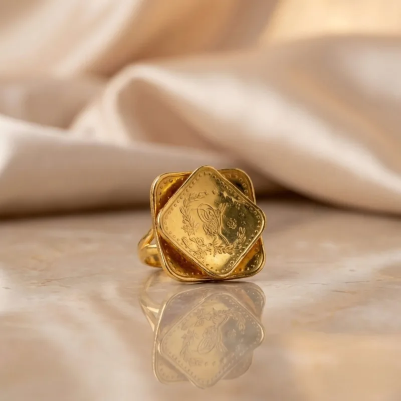 22K Royal Floral Ring - 12.87g