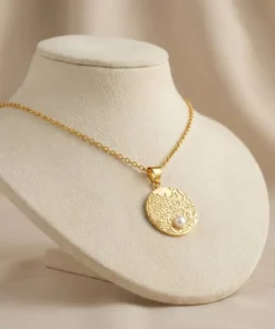 Alternative view of 21K Romantic Heart Pendant - 3.11g