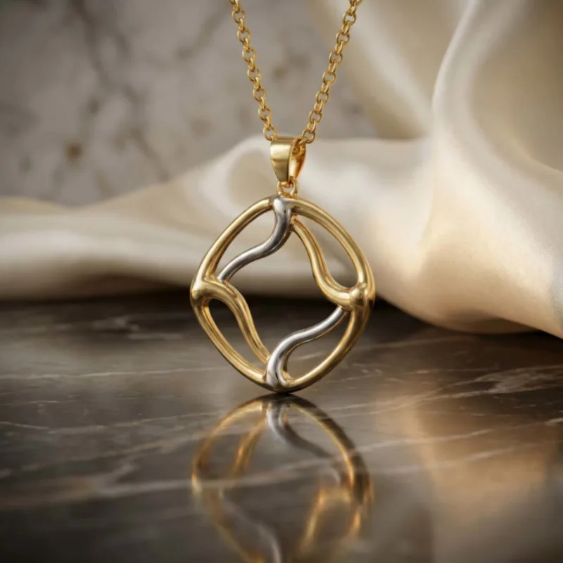 21K Romantic Heart Pendant - 8.77g