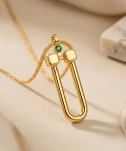 Alternative view of 21K Pendant U - 6.3g