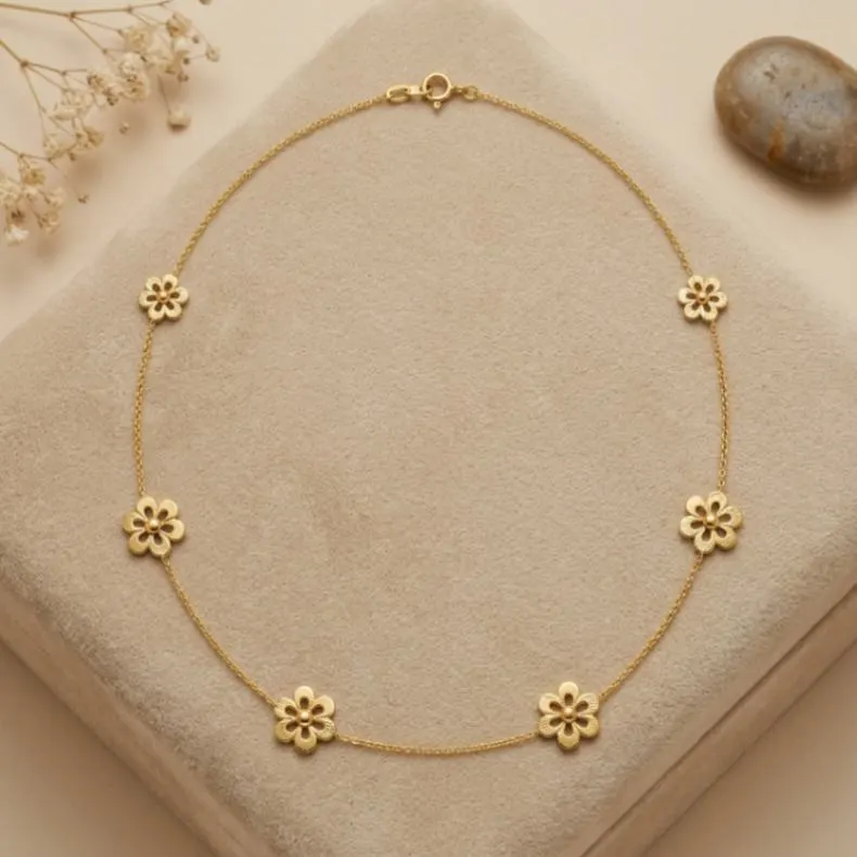 21K Flower Necklace - 5.56g